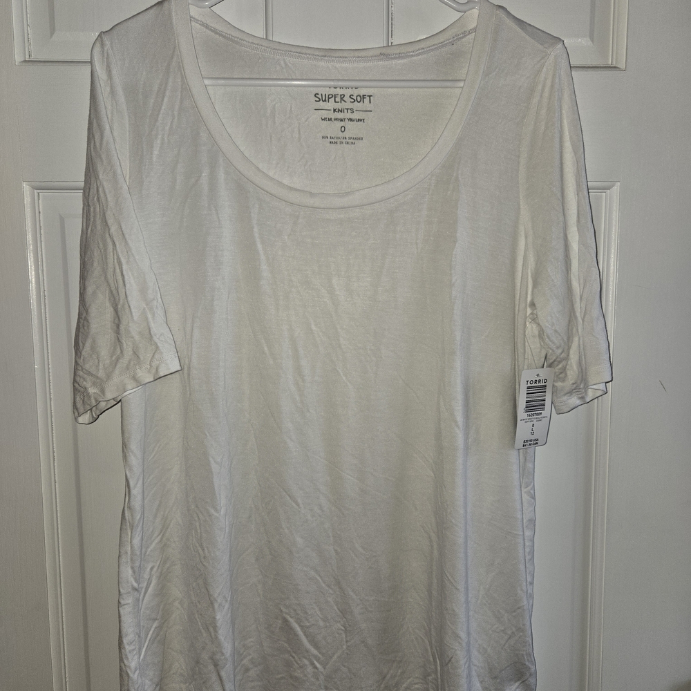 Torrid Super Soft Cream Short Sleeve Tee
